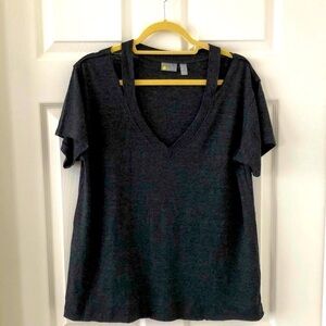 Zella Activewear V-neck T-shirt Gray Size S